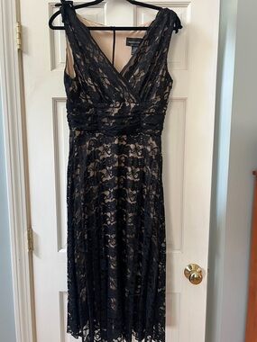Connected Apparel Black Lace V-Neck Sleeveless Dress